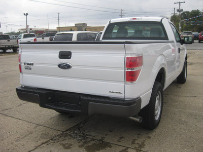 ford f 150 2011 white xl flex fuel 6 cylinders 2 wheel drive 6 speed automatic 62863