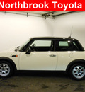 mini cooper 2005 off white hatchback gasoline 4 cylinders front wheel drive automatic 60062