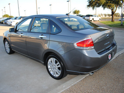 ford focus 2010 dk  gray sedan sel gasoline 4 cylinders front wheel drive automatic 75228