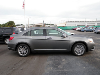 chrysler 200 2012 dk  gray sedan limited gasoline 4 cylinders front wheel drive automatic 33021