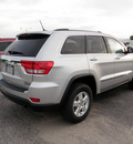 jeep grand cherokee 2012 silver suv laredo gasoline 6 cylinders 2 wheel drive automatic 33021