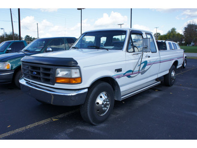 ford f 250 1996 white xl gasoline v8 rear wheel drive automatic 47172