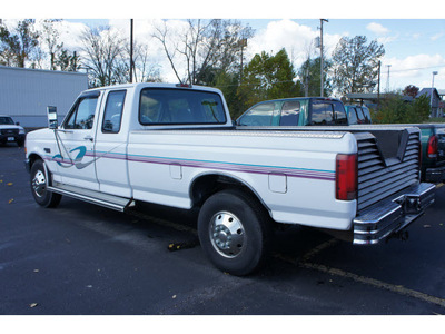 ford f 250 1996 white xl gasoline v8 rear wheel drive automatic 47172