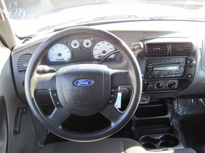 ford ranger 2004 white pickup truck edge gasoline 6 cylinders rear wheel drive automatic with overdrive 46410