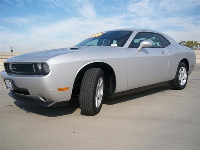 dodge challenger 2010 silver coupe se gasoline 6 cylinders rear wheel drive automatic 90241