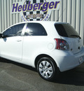 toyota yaris 2008 white hatchback gasoline 4 cylinders front wheel drive 5 speed manual 80905