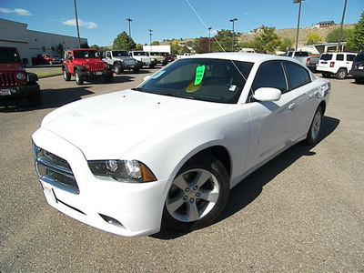 dodge charger 2012 white se gasoline 6 cylinders rear wheel drive automatic 81212