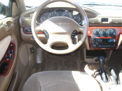 chrysler sebring 2001 dk  red sedan lx gasoline 4 cylinders front wheel drive automatic 80301