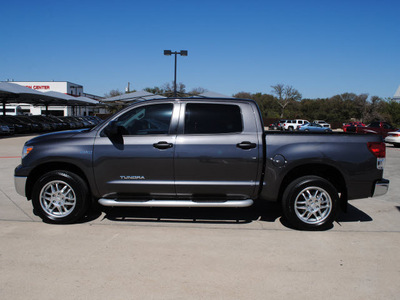 toyota tundra 2011 gray gasoline 8 cylinders 4 wheel drive automatic 76087