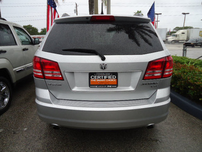 dodge journey 2010 silver suv sxt gasoline 6 cylinders front wheel drive automatic 33157