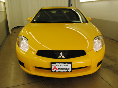 mitsubishi eclipse 2009 yellow coupe gs gasoline 4 cylinders front wheel drive automatic 44060