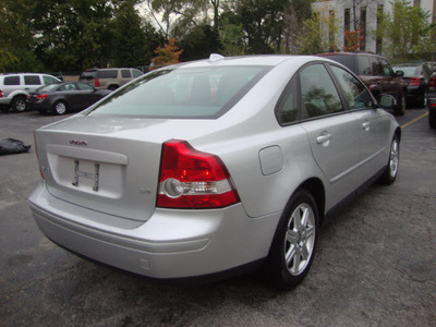 volvo s40 2007 silver sedan 2 4i gasoline 5 cylinders front wheel drive automatic 60443