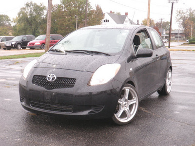 toyota yaris 2008 gray hatchback gasoline 4 cylinders front wheel drive automatic 61832