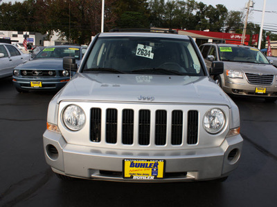 jeep patriot 2009 silver suv sport gasoline 4 cylinders 2 wheel drive automatic 07730