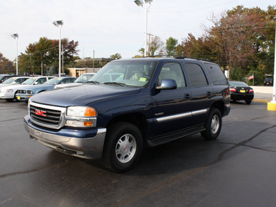 gmc yukon 2001 dk  blue suv slt gasoline 8 cylinders 4 wheel drive automatic with overdrive 07730