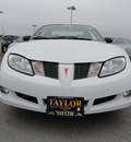 pontiac sunfire 2003 white coupe gasoline 4 cylinders dohc front wheel drive automatic 60915