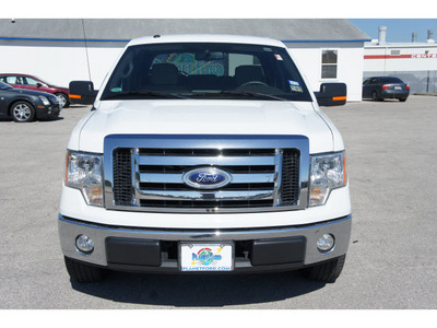 ford f 150 2009 white gasoline 8 cylinders 2 wheel drive 6 speed automatic 77388