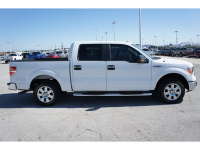 ford f 150 2009 white gasoline 8 cylinders 2 wheel drive 6 speed automatic 77388