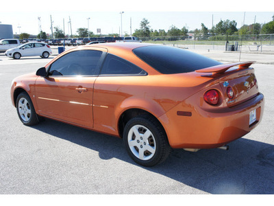 chevrolet cobalt 2007 orange coupe lt gasoline 4 cylinders front wheel drive automatic 77388