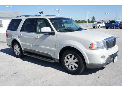 lincoln navigator 2004 beige suv luxury gasoline 8 cylinders rear wheel drive automatic 77388