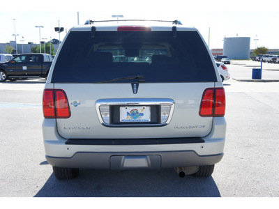 lincoln navigator 2004 beige suv luxury gasoline 8 cylinders rear wheel drive automatic 77388