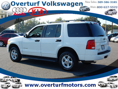 ford explorer 2004 white suv xlt flex fuel 6 cylinders 4 wheel drive automatic 99336