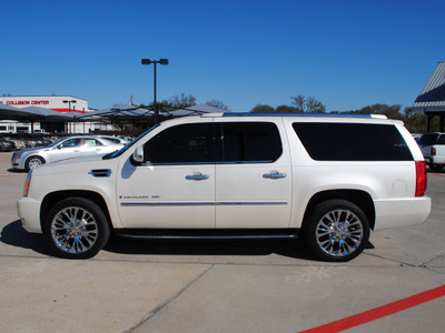 cadillac escalade esv 2008 white suv gasoline 8 cylinders all whee drive automatic 76087