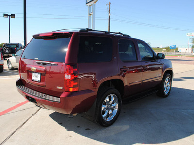 chevrolet tahoe 2009 maroon suv lt flex fuel 8 cylinders 2 wheel drive automatic 76087