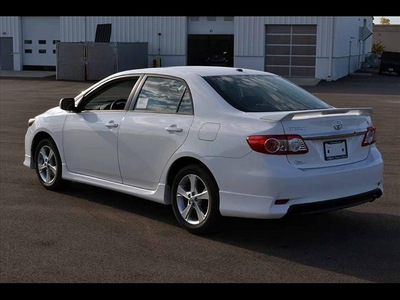 toyota corolla 2011 white sedan gasoline 4 cylinders front wheel drive 4 speed automatic 46219