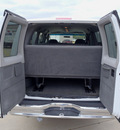 ford econoline wagon 2006 white van xlt sd gasoline 8 cylinders rear wheel drive automatic 62708