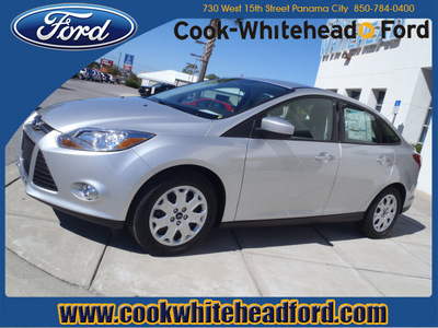ford focus 2012 silver sedan se gasoline 4 cylinders front wheel drive automatic 32401