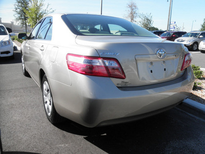 toyota camry 2007 beige sedan le gasoline 4 cylinders front wheel drive automatic 34788