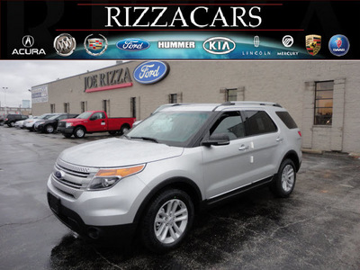 ford explorer 2012 silver suv xlt gasoline 6 cylinders 2 wheel drive automatic with overdrive 60546