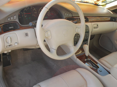 cadillac seville 2000 white sedan sls gasoline v8 front wheel drive automatic 27330