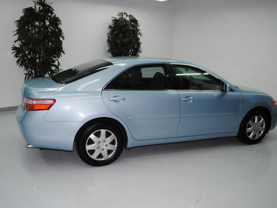 toyota camry 2007 lt  blue sedan le gasoline 4 cylinders front wheel drive automatic 91731