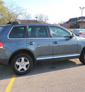 volkswagen touareg 2005 gray suv awd gasoline 6 cylinders all whee drive automatic 55318