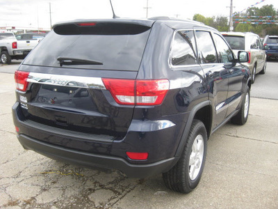 jeep grand cherokee 2012 true blue pearl coa suv laredo gasoline 6 cylinders 4 wheel drive 5 speed automatic 62863