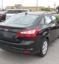 ford focus 2012 black sedan se gasoline 4 cylinders front wheel drive 6 speed automatic 62863