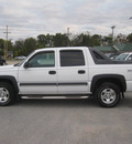 chevrolet avalanche 2003 white suv 1500 gasoline 8 cylinders 4 wheel drive automatic 62863