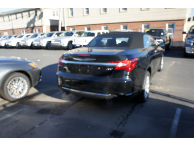 chrysler 200 convertible 2011 black touring flex fuel 6 cylinders front wheel drive automatic with overdrive 08844