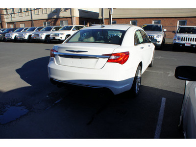 chrysler 200 2011 white sedan limited flex fuel 6 cylinders front wheel drive automatic with overdrive 08844