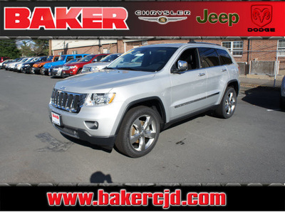 jeep grand cherokee 2011 silver suv limited gasoline 6 cylinders 4 wheel drive automatic with overdrive 08844