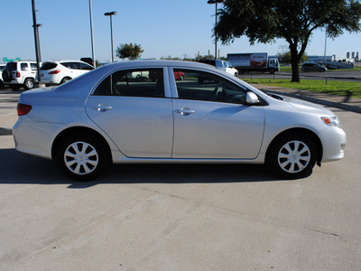 toyota corolla 2010 silver sedan le gasoline 4 cylinders front wheel drive automatic 75228