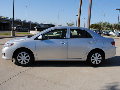 toyota corolla 2010 silver sedan le gasoline 4 cylinders front wheel drive automatic 75228