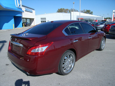 nissan maxima 2010 dk  red sedan 3 5 sv w sport pk gasoline 6 cylinders front wheel drive automatic 46219