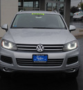 volkswagen touareg 2012 cool silver suv tdi sport diesel 6 cylinders all whee drive automatic 98226