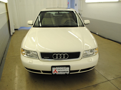 audi a4 2000 white sedan a4 gasoline 4 cylinders all whee drive tiptronic 44060