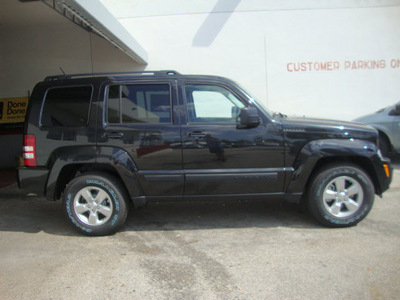 jeep liberty 2012 black suv sport gasoline 6 cylinders 2 wheel drive automatic 33157