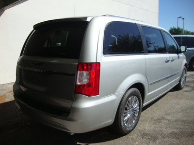 chrysler town and country 2011 silver van limited flex fuel 6 cylinders front wheel drive automatic 33157