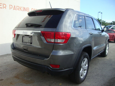 jeep grand cherokee 2012 gray suv laredo gasoline 6 cylinders 2 wheel drive automatic 33157